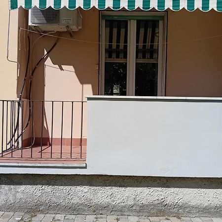 Casa Vacanze Lida مارينا دي كارّارا المظهر الخارجي الصورة