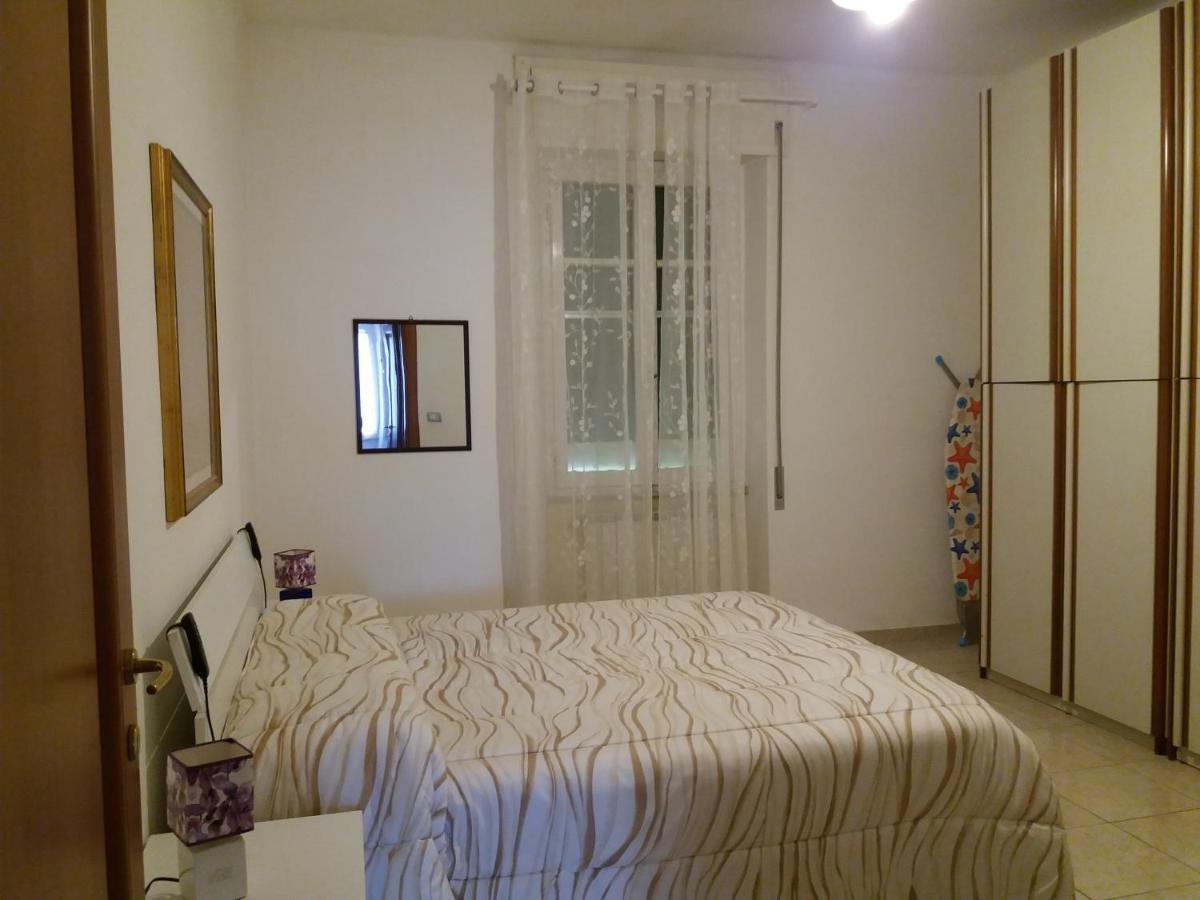 Casa Vacanze Lida مارينا دي كارّارا المظهر الخارجي الصورة