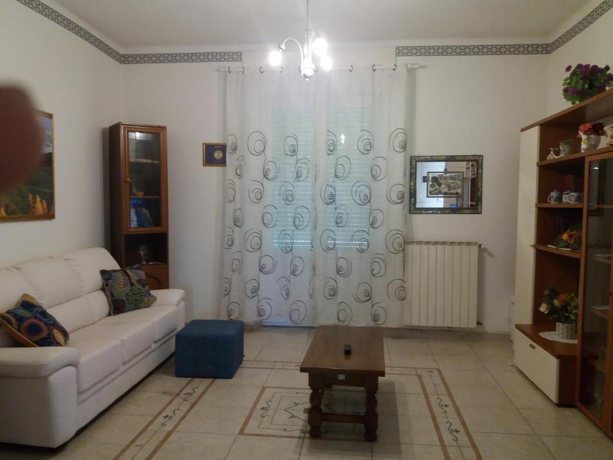Casa Vacanze Lida مارينا دي كارّارا المظهر الخارجي الصورة