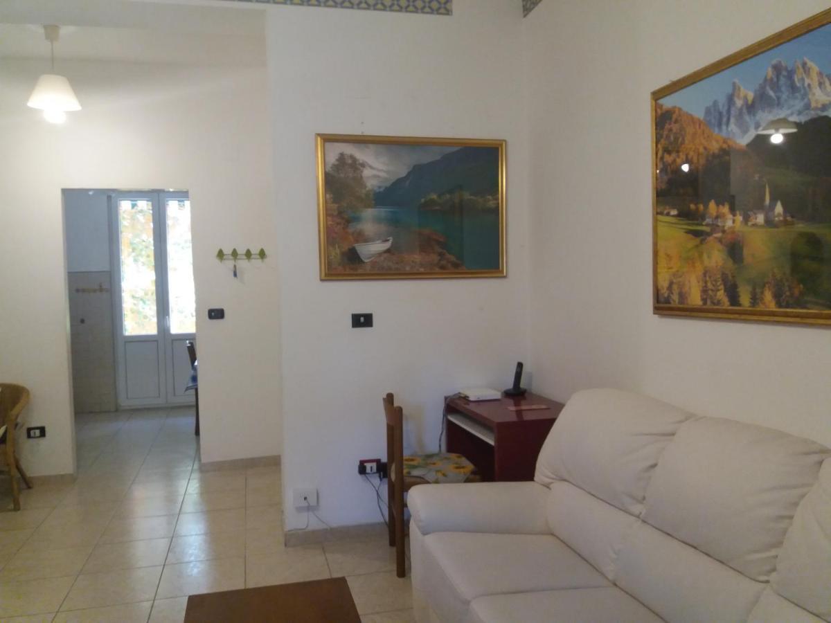 Casa Vacanze Lida مارينا دي كارّارا المظهر الخارجي الصورة