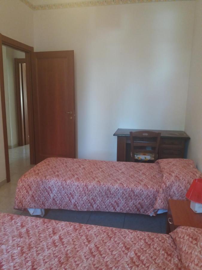 Casa Vacanze Lida مارينا دي كارّارا المظهر الخارجي الصورة
