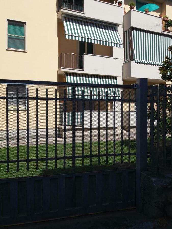Casa Vacanze Lida مارينا دي كارّارا المظهر الخارجي الصورة